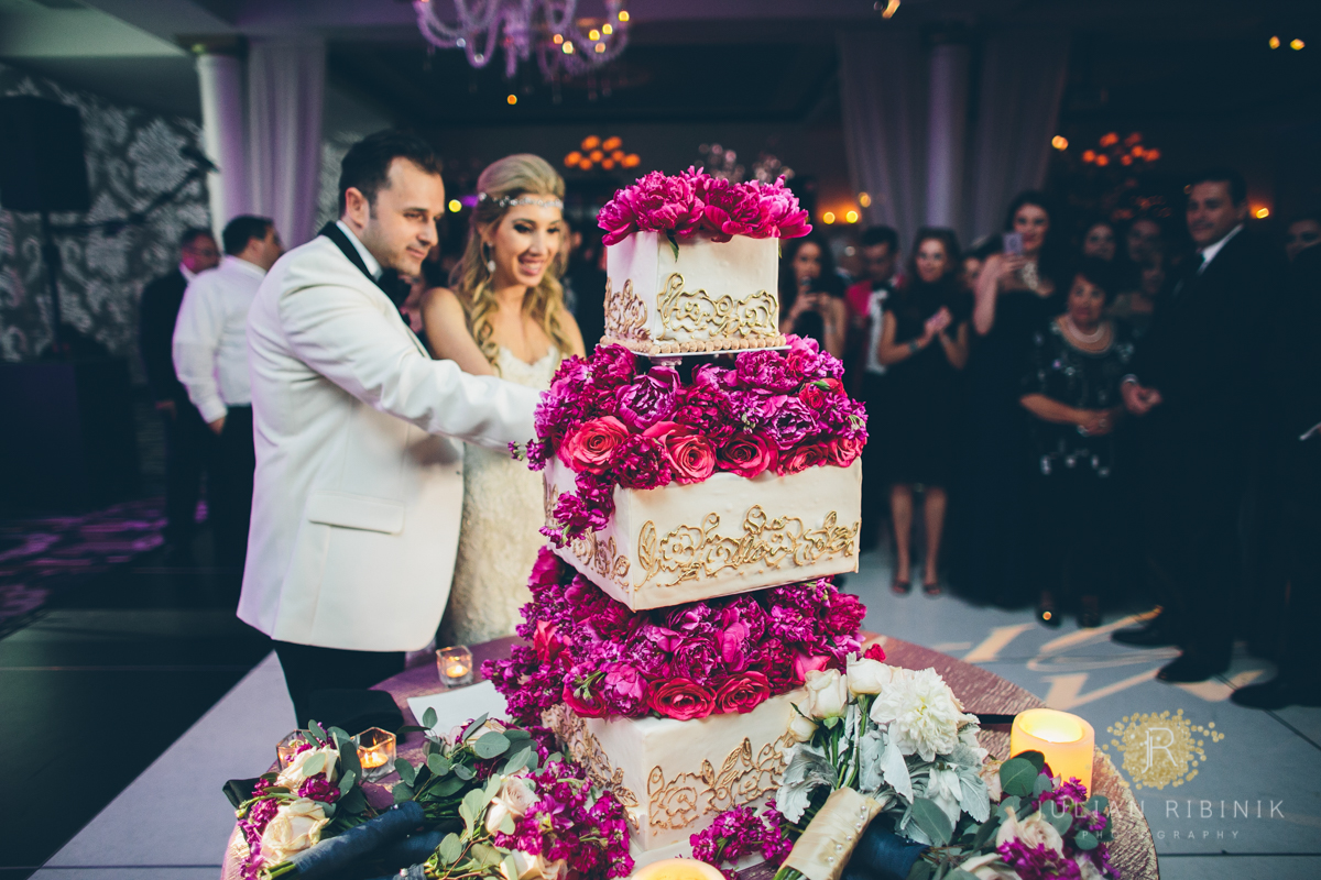 Elegant Philadelphia wedding cake