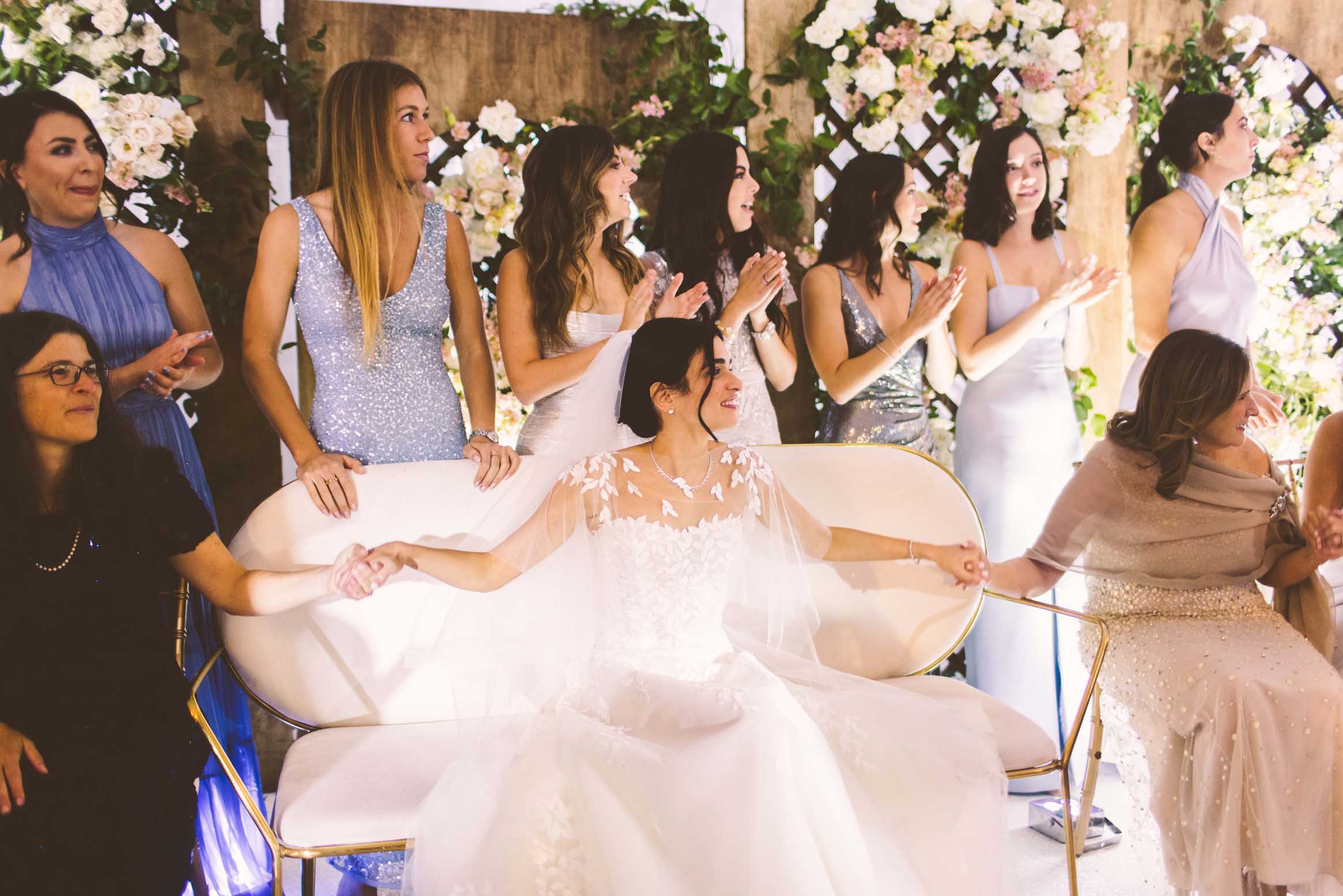 Why Veil Weights Are A Must-Have for Your Outdoor Wedding Ceremony