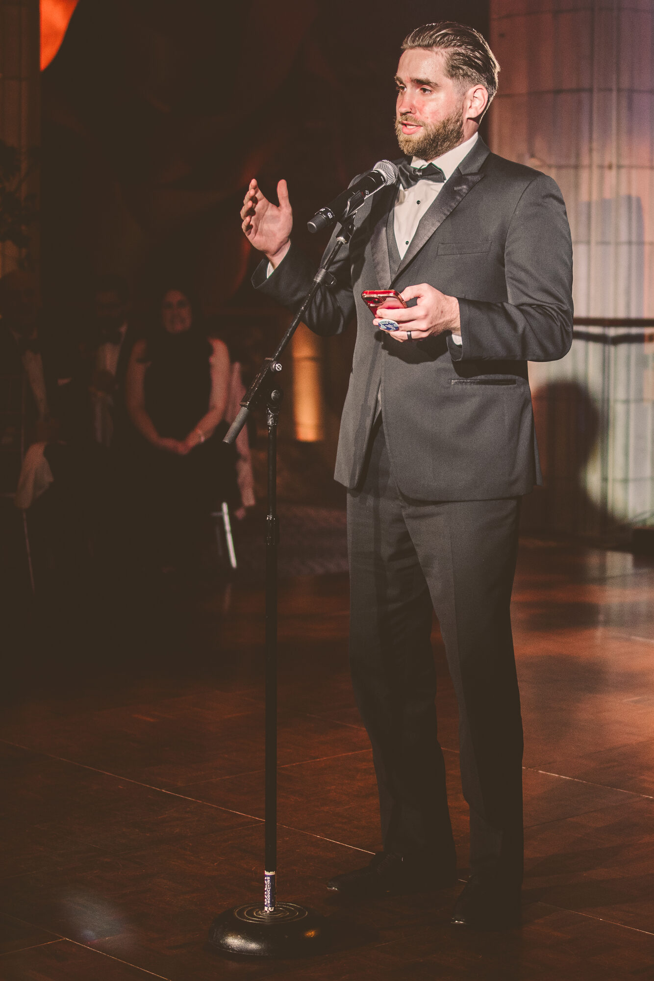A best man giving a speech at a Guastavino's wedding